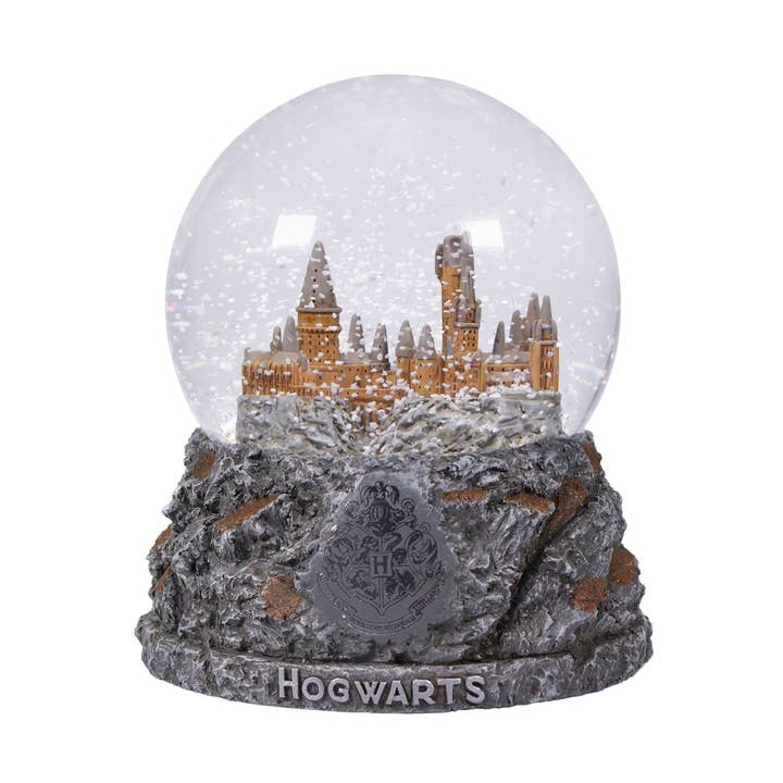 Half Moon Bay Harry Potter Hogwarts Castle 100 mm snow globe