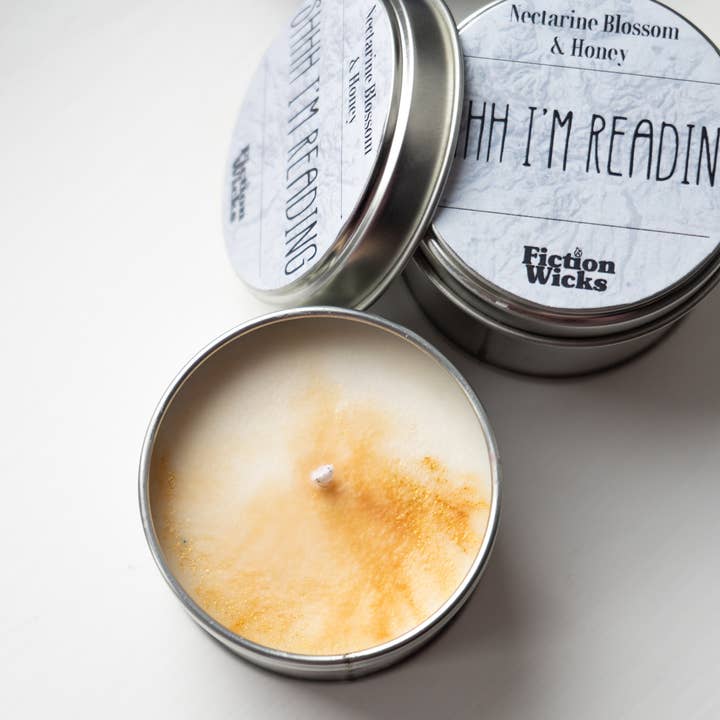 Fictionwicks Shhh I'm Reading 75 g Clean Cotton candle